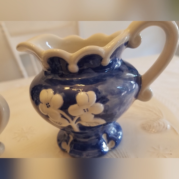 Set of 2 Beautiful Glazed  Ceramic Creamer Sugar Set Blue Floral - Picture 8 of 16